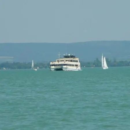 Apartment Ferienwohnung Mit Pool Fuer 2 Personen Balatonmariafurdo