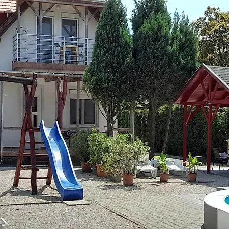 Ferienwohnung Mit Pool Fuer 2 Personen