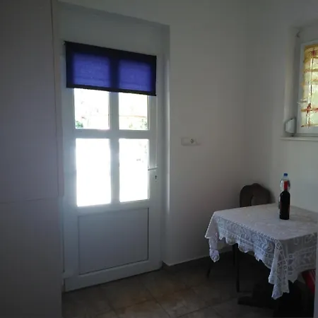 Ferienwohnung Mit Pool Fuer 2 Personen